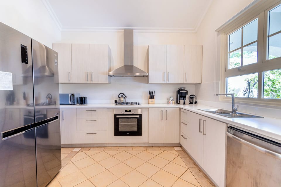 House (3 Bedrooms) | Property amenity