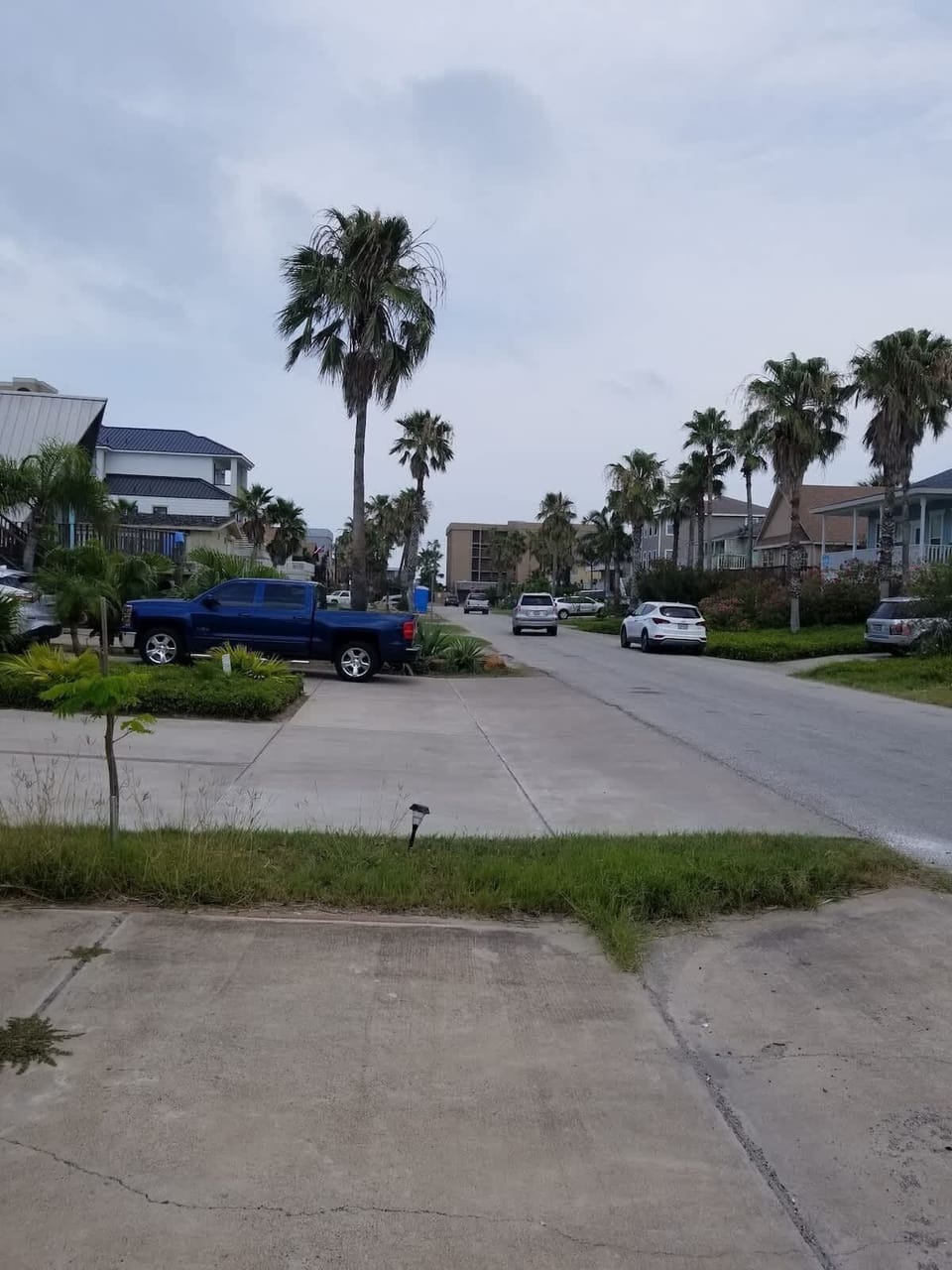 House, 2 Bedrooms | Parking