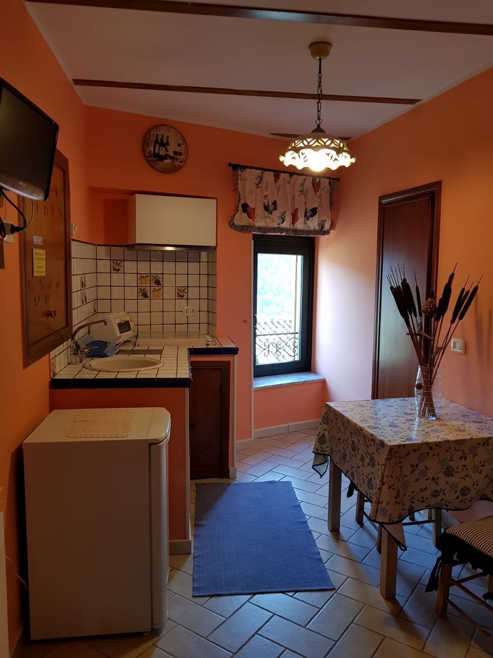 Apartment | Private kitchen | Fridge, oven, stovetop