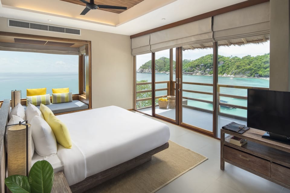 Penthouse | 2 bedrooms, minibar, in-room safe, desk