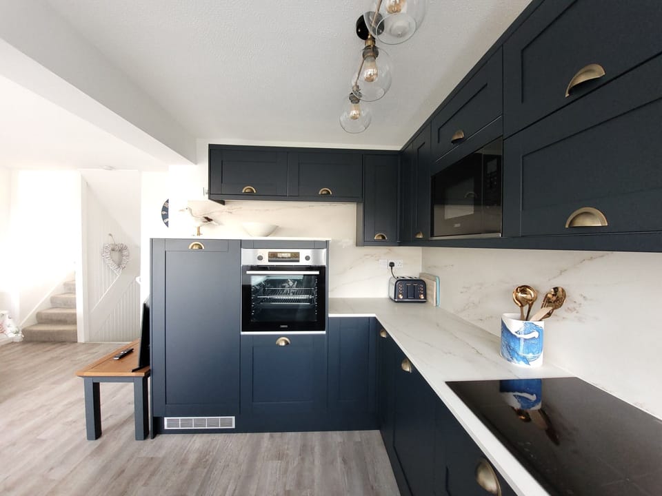 Comfort House, Ensuite, Sea View | Shared kitchen | Highchair