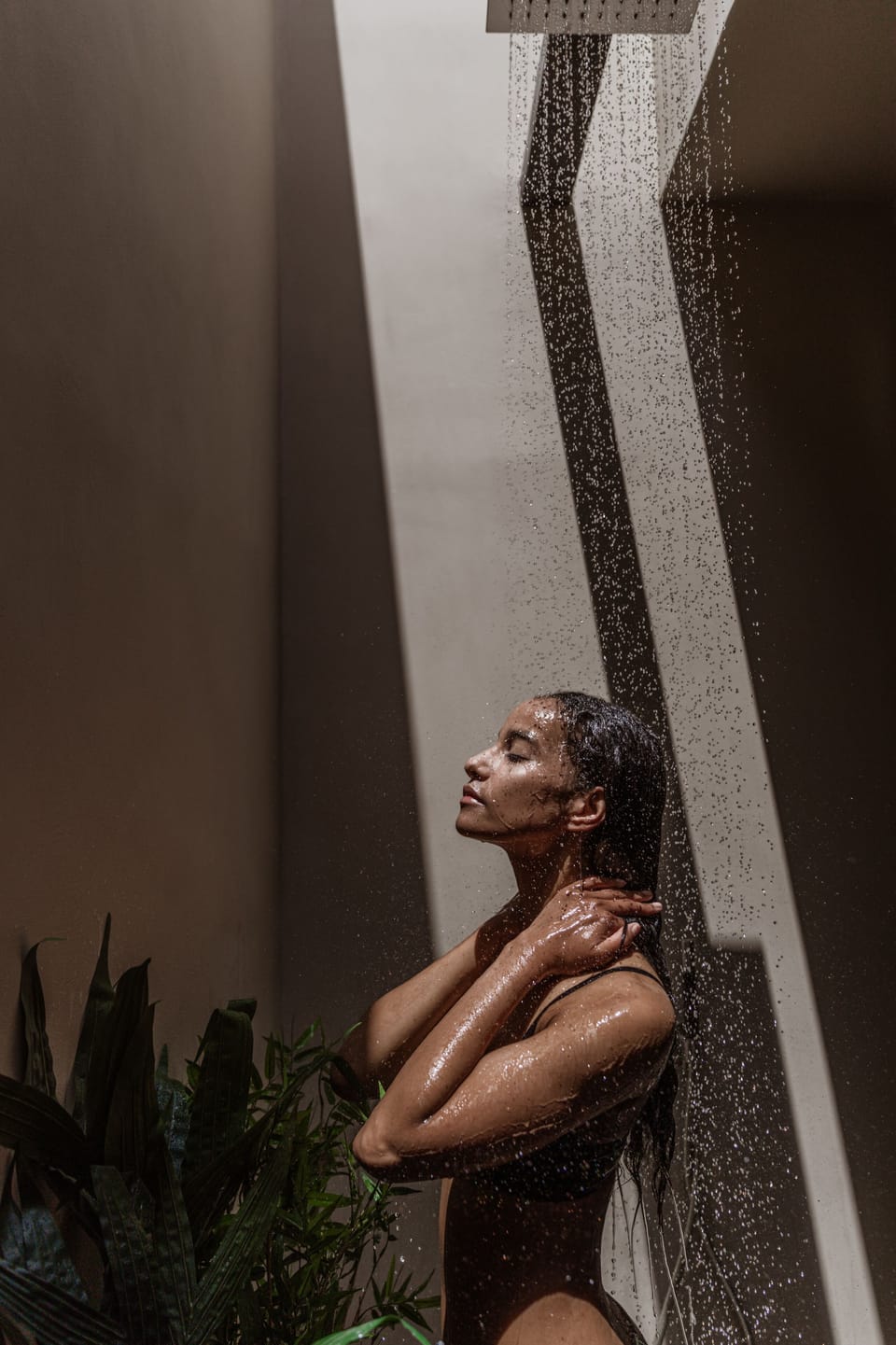 Signature Villa, Executive Level | Bathroom | Shower, slippers, towels