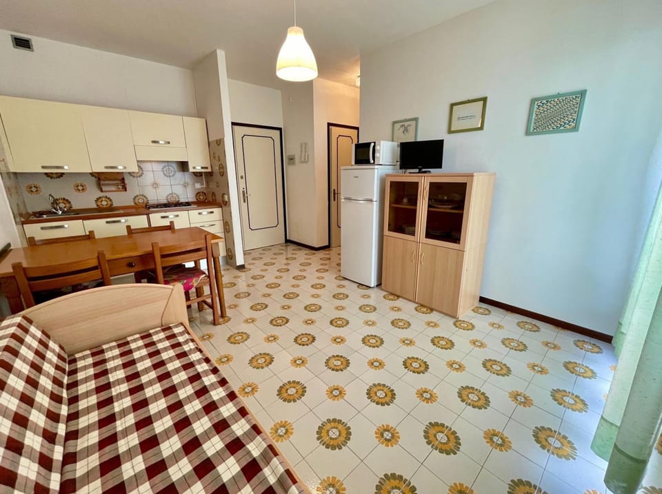 Apartment, 1 Bedroom, Balcony | Interior