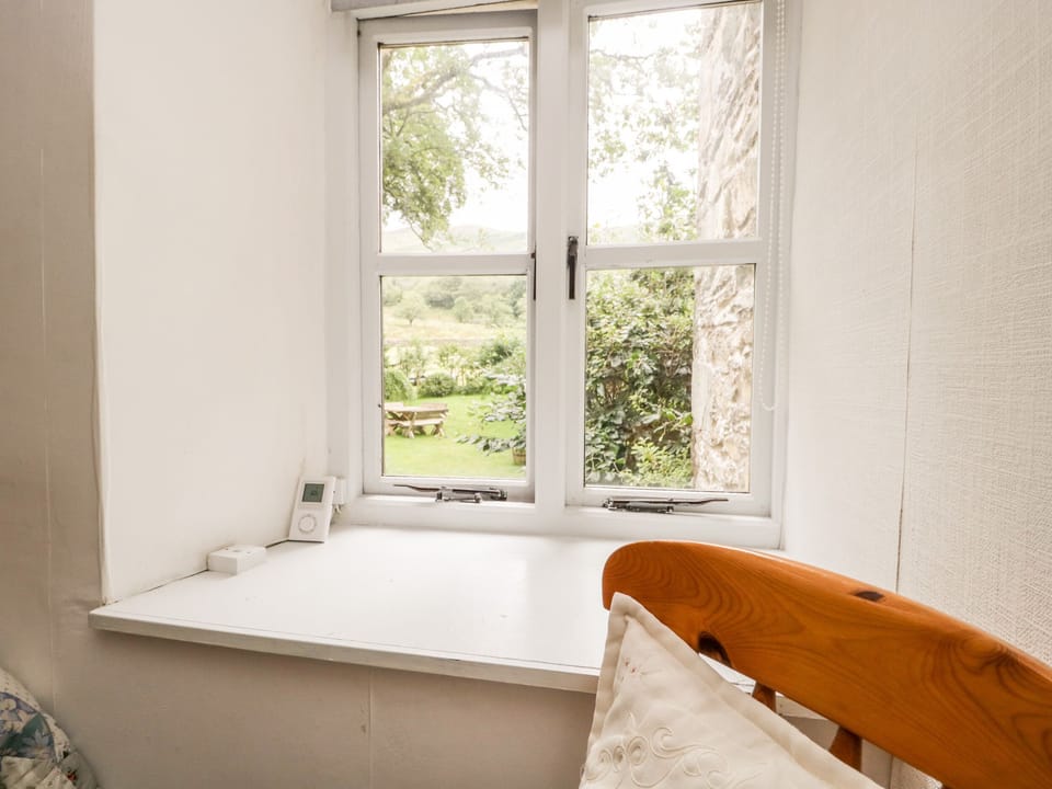 Cottage | 2 bedrooms, individually decorated, individually furnished, free WiFi