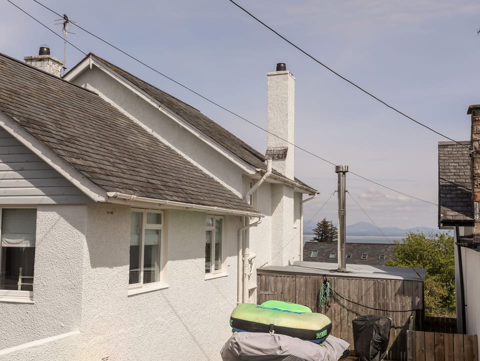 Cottage | Property grounds