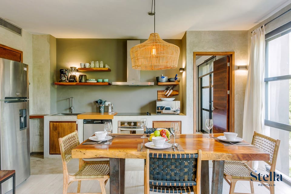 Deluxe Apartment, 2 Bedrooms, Terrace | In-room dining