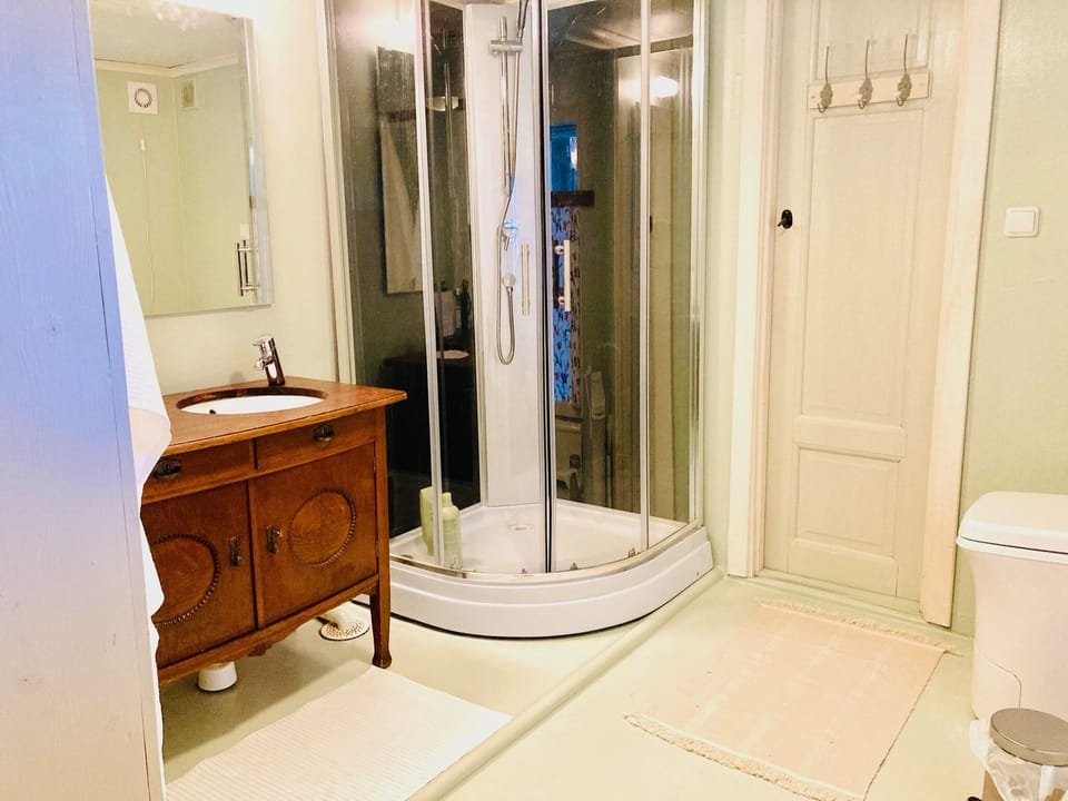 5 bed Country Home Only 2 hrs North of Stockholm House in Sweden