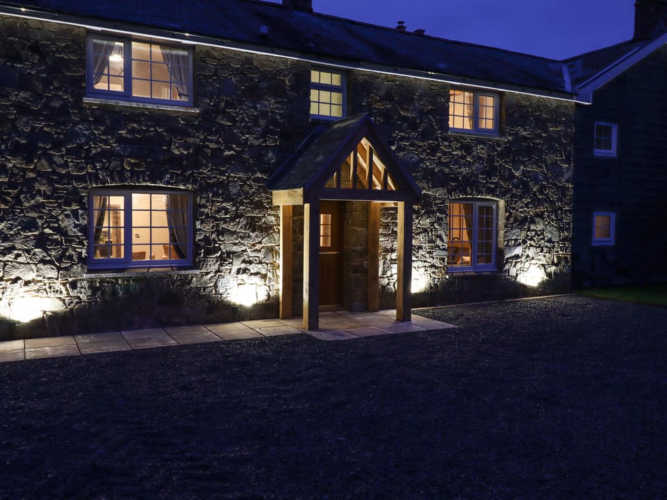 Cottage | Interior