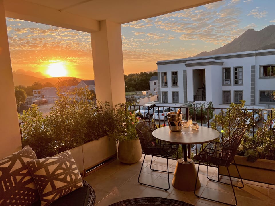 Luxury Apartment | Terrace/patio