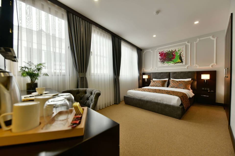 Superior Double Room | Premium bedding, minibar, in-room safe, laptop workspace