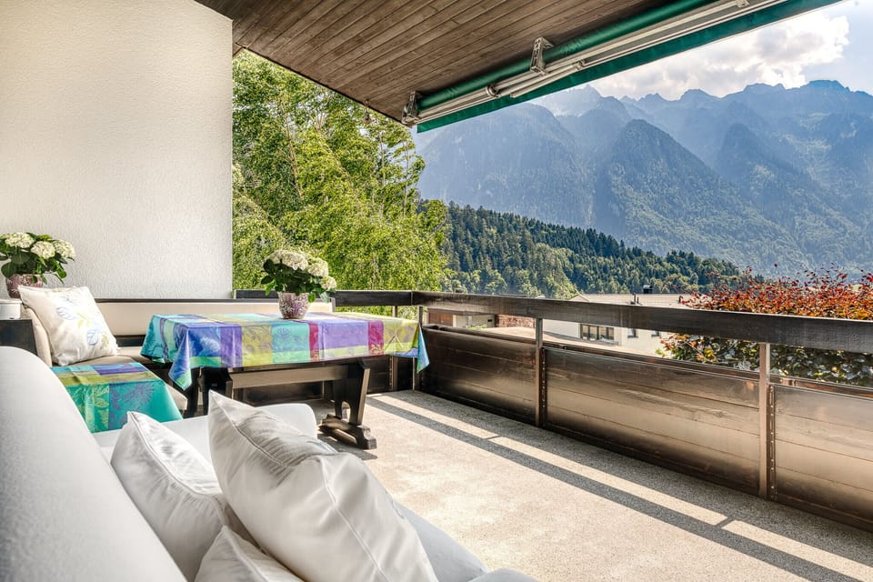 Villa | Balcony