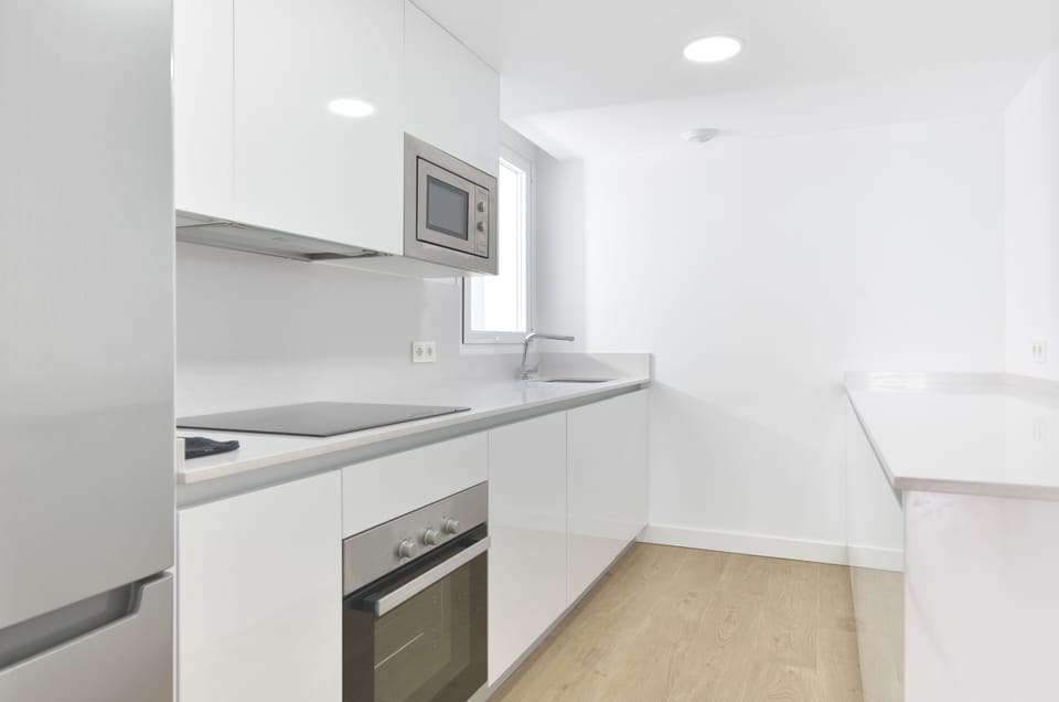 Luxury Apartment, 2 Bedrooms, Terrace, Sea View | Private kitchen | Full-size fridge, microwave, oven, stovetop