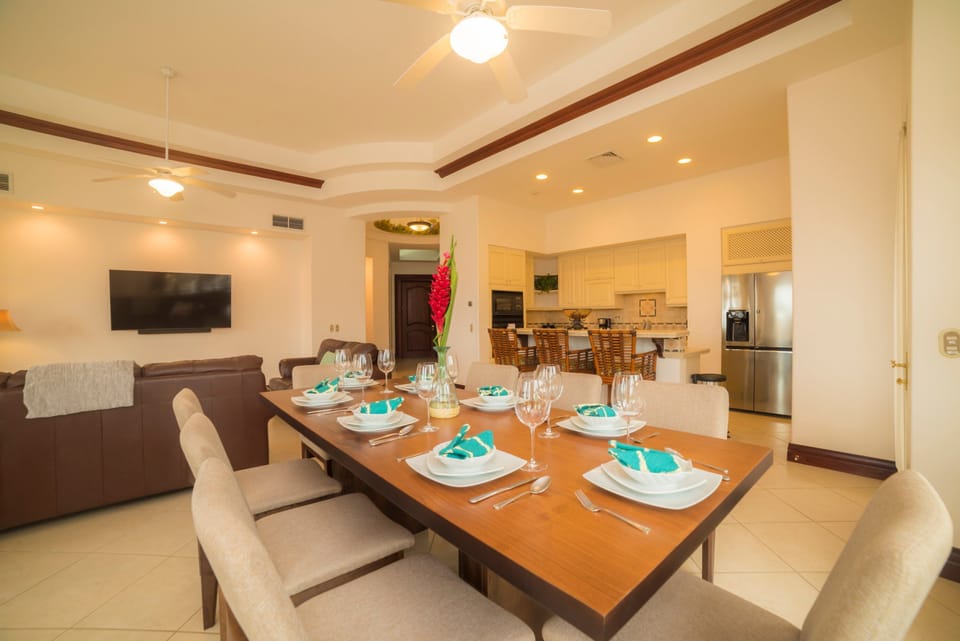 Apartment (3 Bedrooms) | Front of property