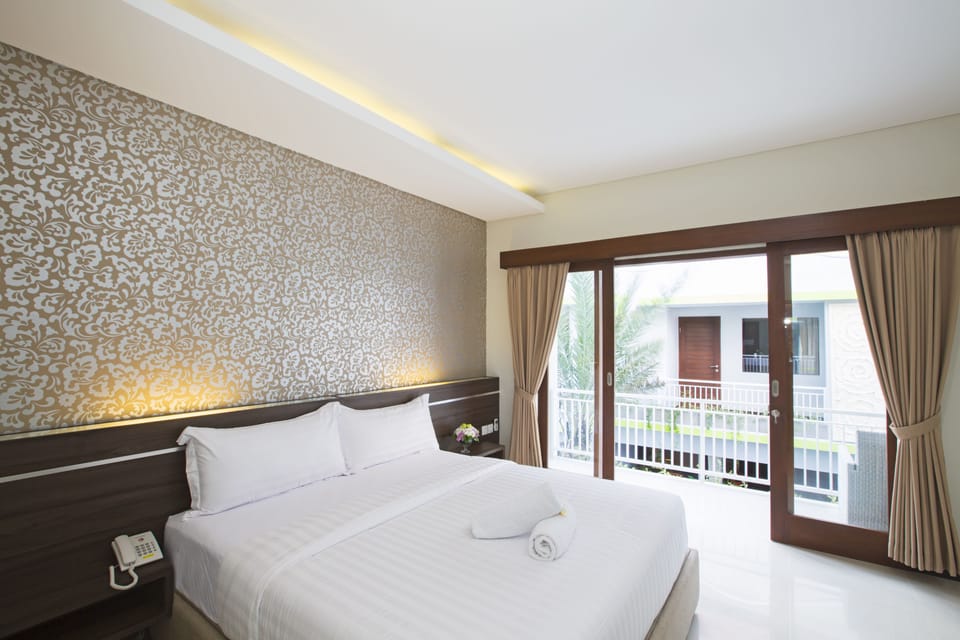 Suite | Minibar, in-room safe, individually furnished, desk
