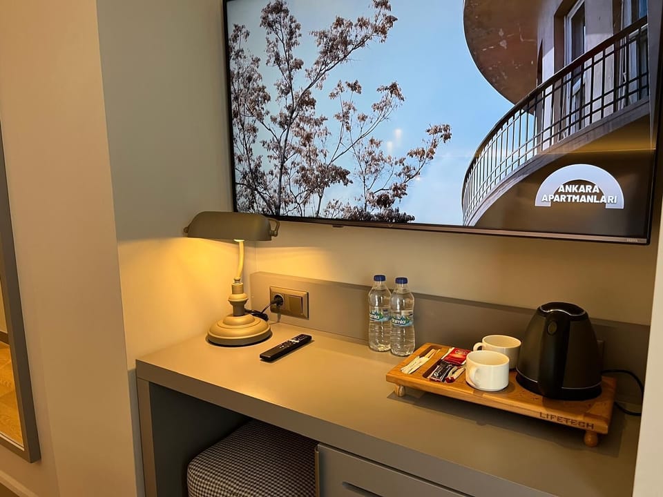 Standard Room, 1 Double Bed, Non Smoking, Garden View | Premium bedding, minibar, in-room safe, soundproofing
