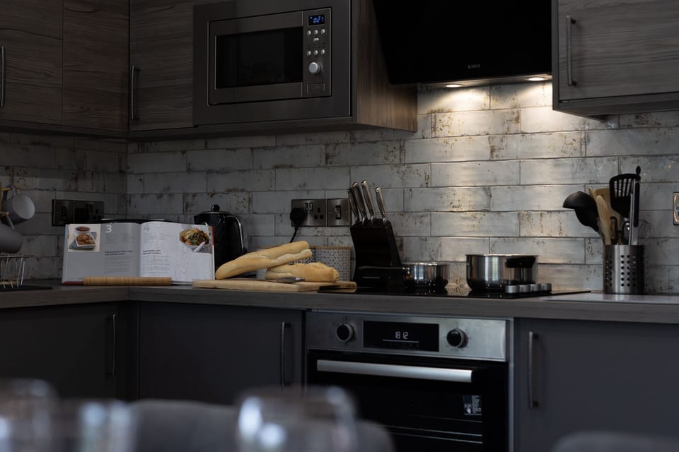 Luxury Cottage, Accessible, Hot Tub | Shared kitchen