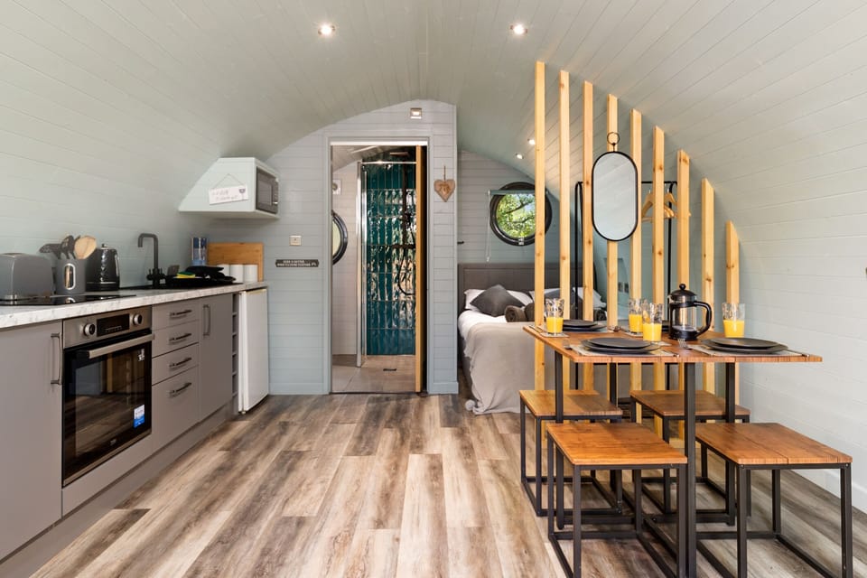 Cabin, Private Bathroom ((Max 2 Adults, 2 Child)) | Interior