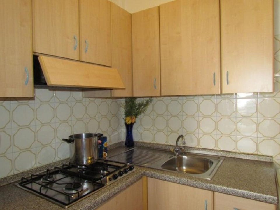 Apartment, 2 Bedrooms, Balcony, City View | Interior