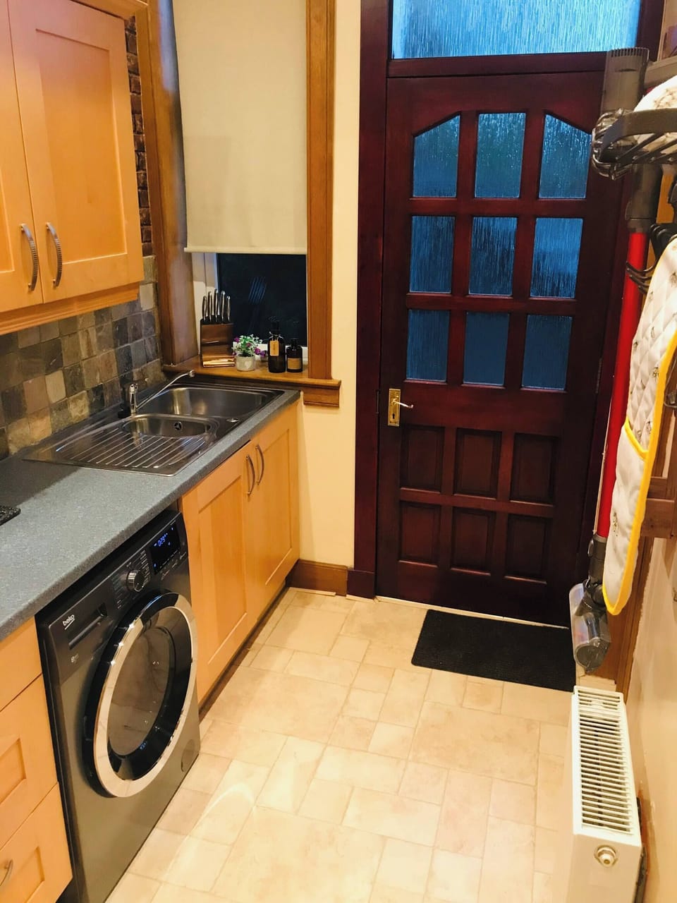 Apartment, 1 Bedroom, Fireplace, Garden View | Private kitchen | Coffee/tea maker, microwave, electric kettle, dining table
