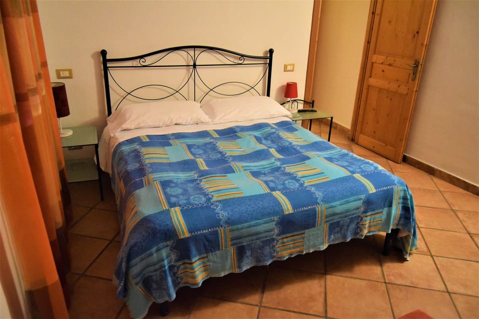 Comfort Double or Twin Room, Mountain View | Desk, laptop workspace, free WiFi