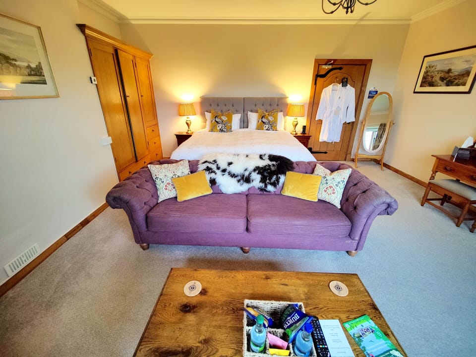 Luxury Double Room, Private Bathroom, Sea View (Greenaleigh) | Premium bedding, pillowtop beds, individually decorated