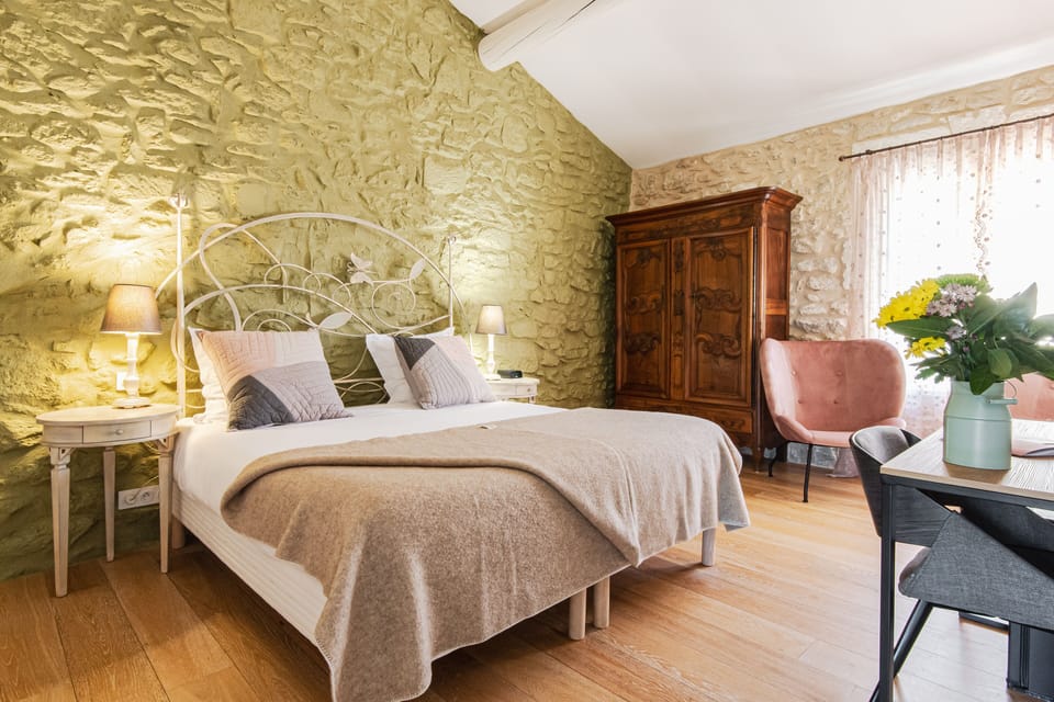 Comfort Double Room, 1 Queen Bed | Premium bedding, minibar, in-room safe, individually decorated