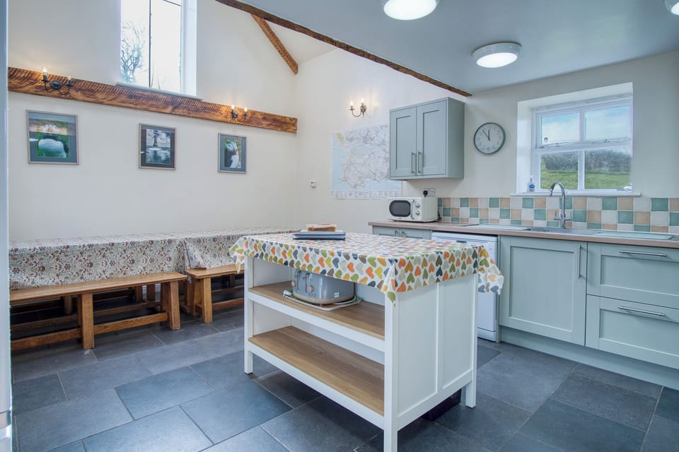Family House | Private kitchen | Fridge, microwave, oven, stovetop