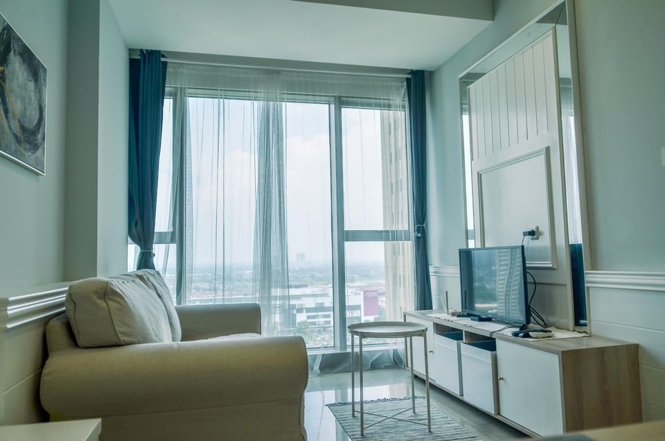 Room | Living area | TV