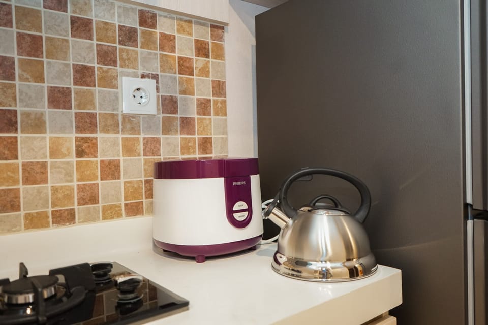 Room | Private kitchen | Fridge, stovetop, cookware/dishes/utensils