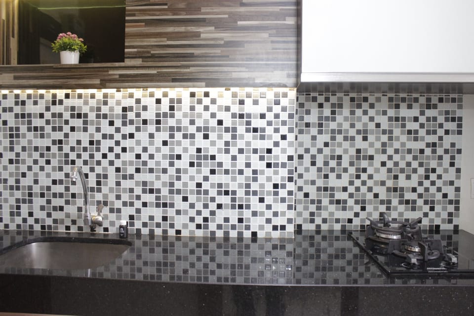 Room | Private kitchen | Fridge, stovetop, cookware/dishes/utensils