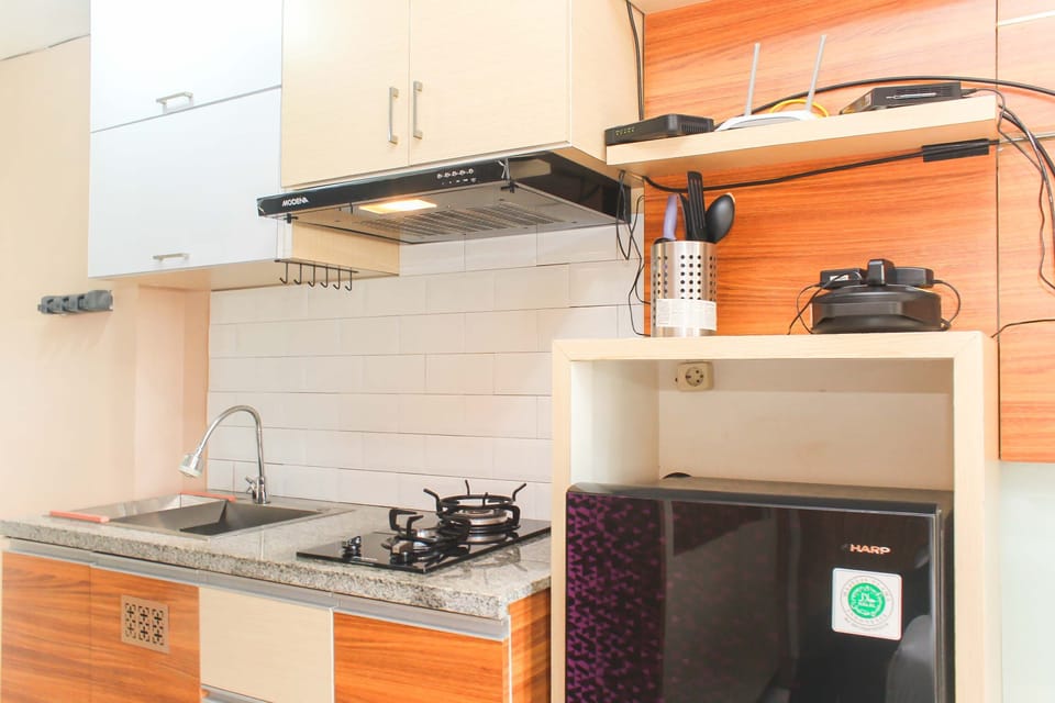 Room | Private kitchen | Fridge, stovetop, cookware/dishes/utensils