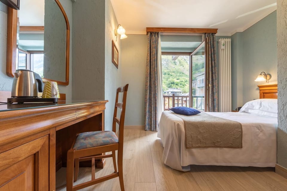 In-room safe, desk, cribs/infant beds, free WiFi