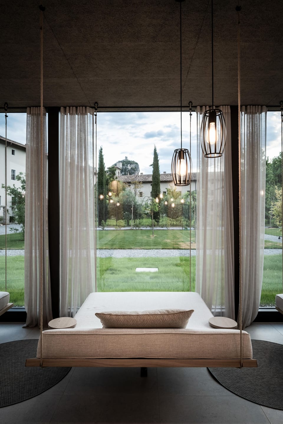Couples treatment rooms, sauna, steam room, massages