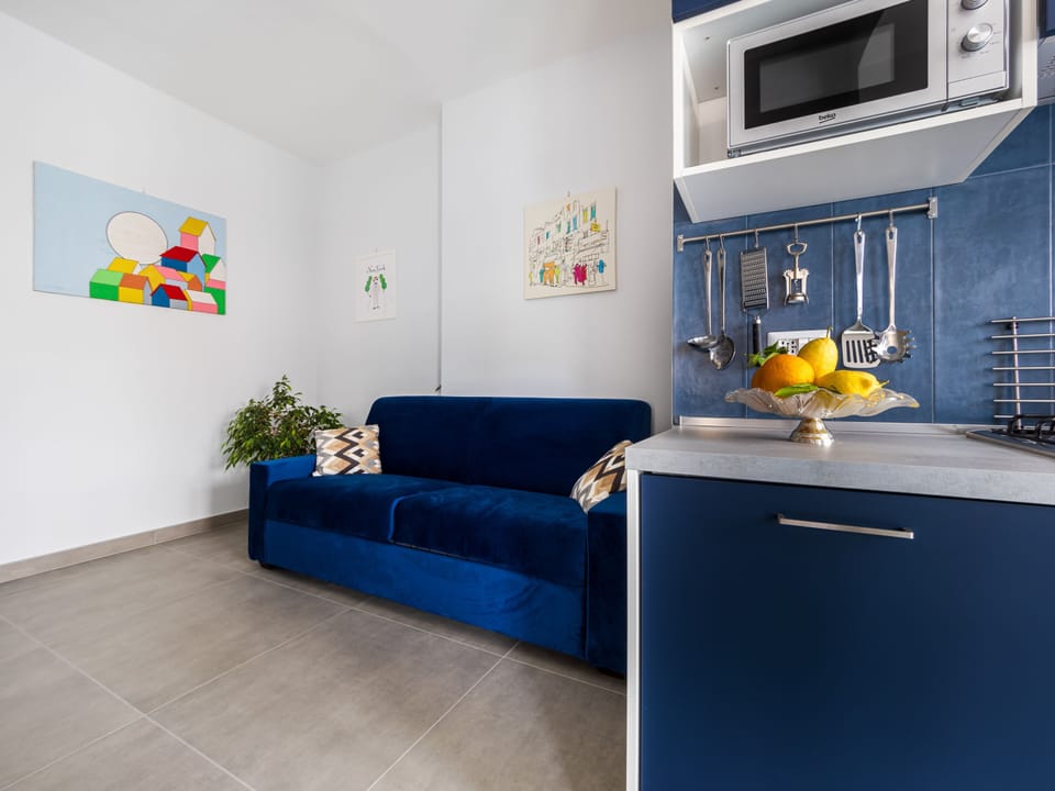 Superior Apartment | Microwave