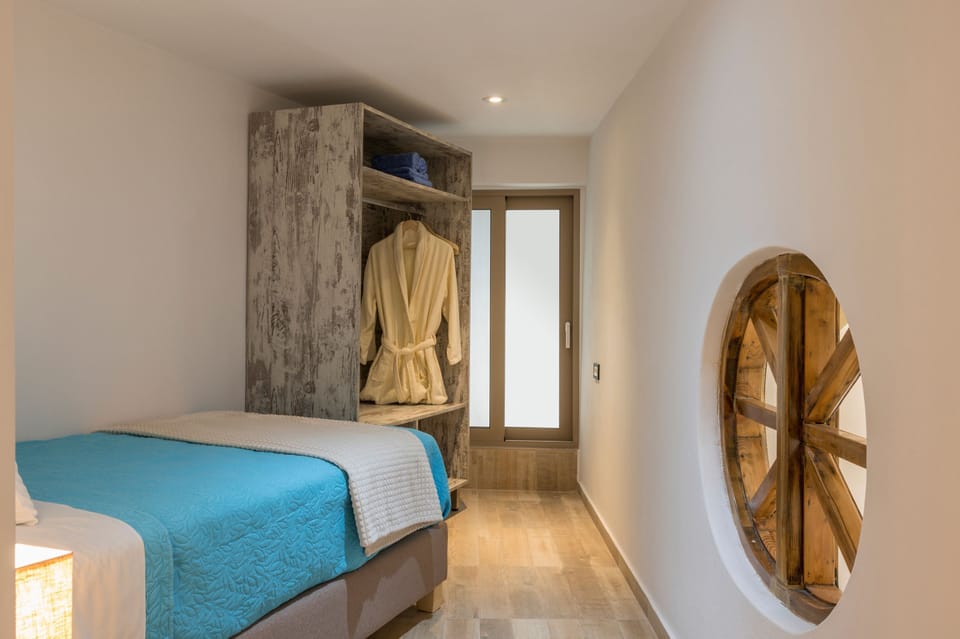 Luxury Villa | 4 bedrooms, in-room safe, laptop workspace, soundproofing