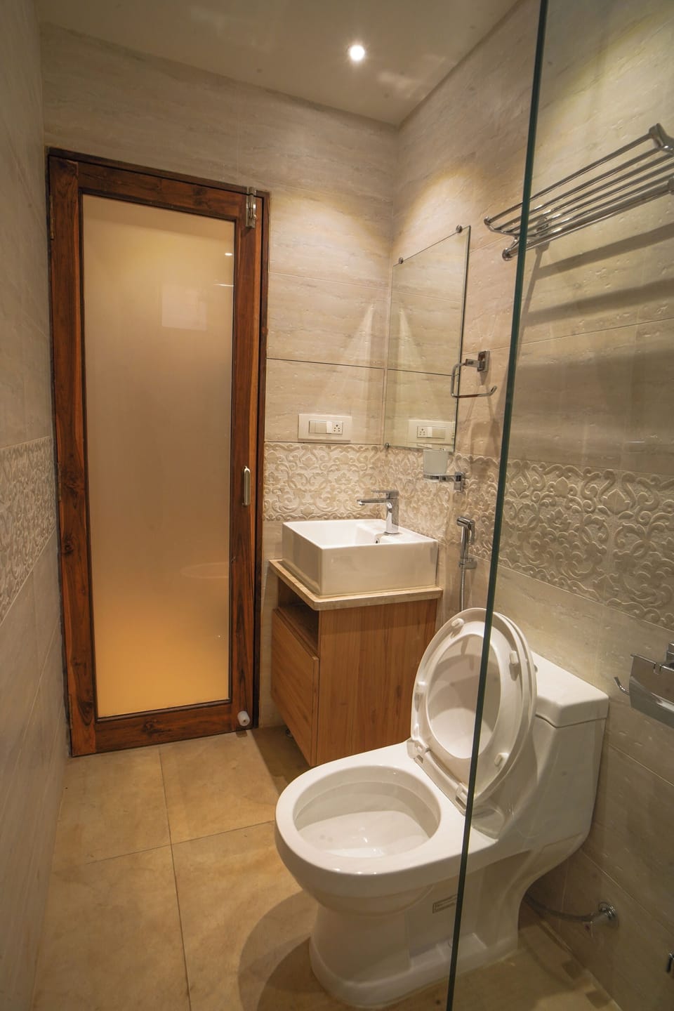 Shower, free toiletries, hair dryer, slippers
