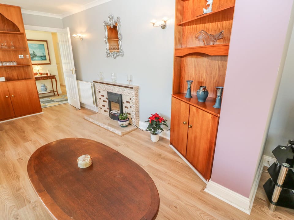 Cottage | Interior