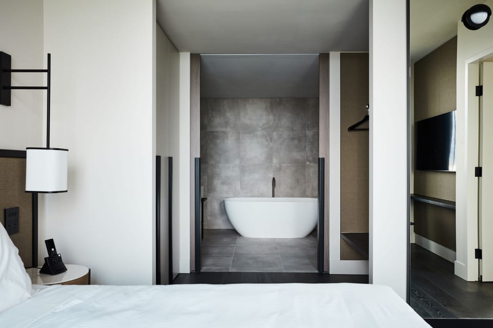 Suite, 1 Bedroom | Egyptian cotton sheets, premium bedding, pillowtop beds, in-room safe