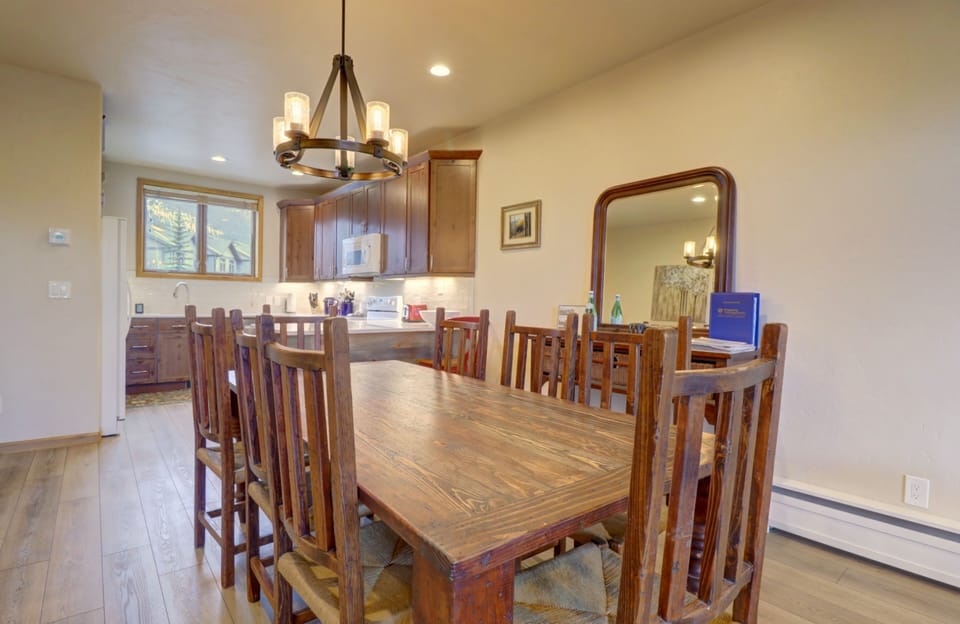 Condo, 3 Bedrooms | Dining