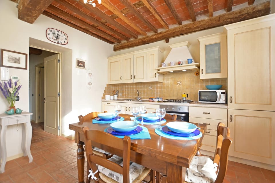 Family Apartment, Multiple Bedrooms, Mountainside (Alloro Grillo) | Private kitchen | Microwave, oven, stovetop, dishwasher