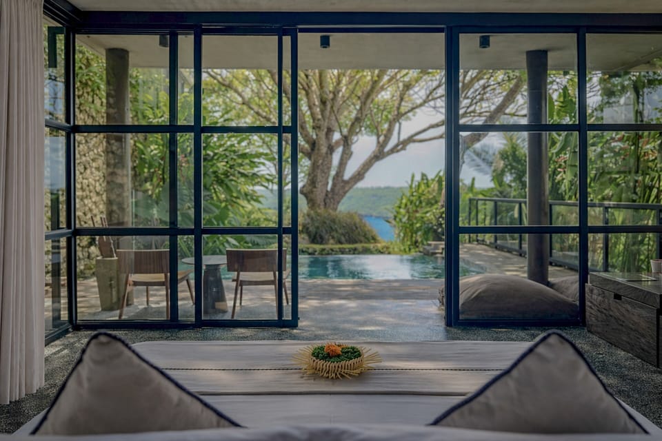 One Bedroom Pool Villa Infinity View | Minibar, in-room safe, individually furnished, desk