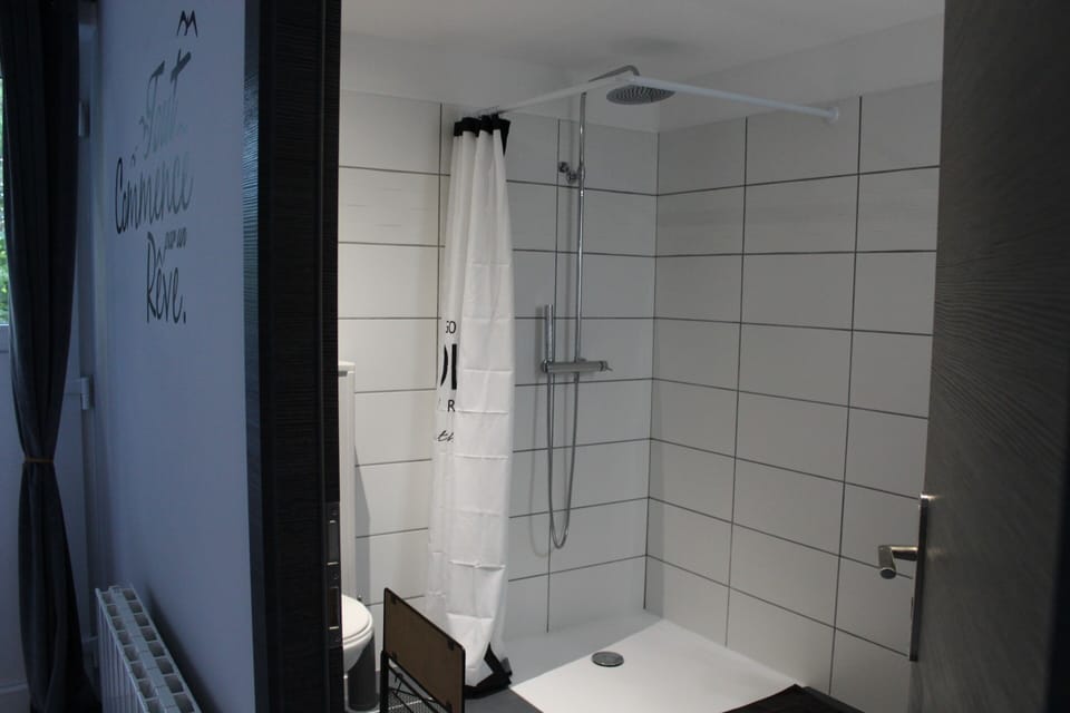 Double Room, Accessible, Ensuite | Bathroom