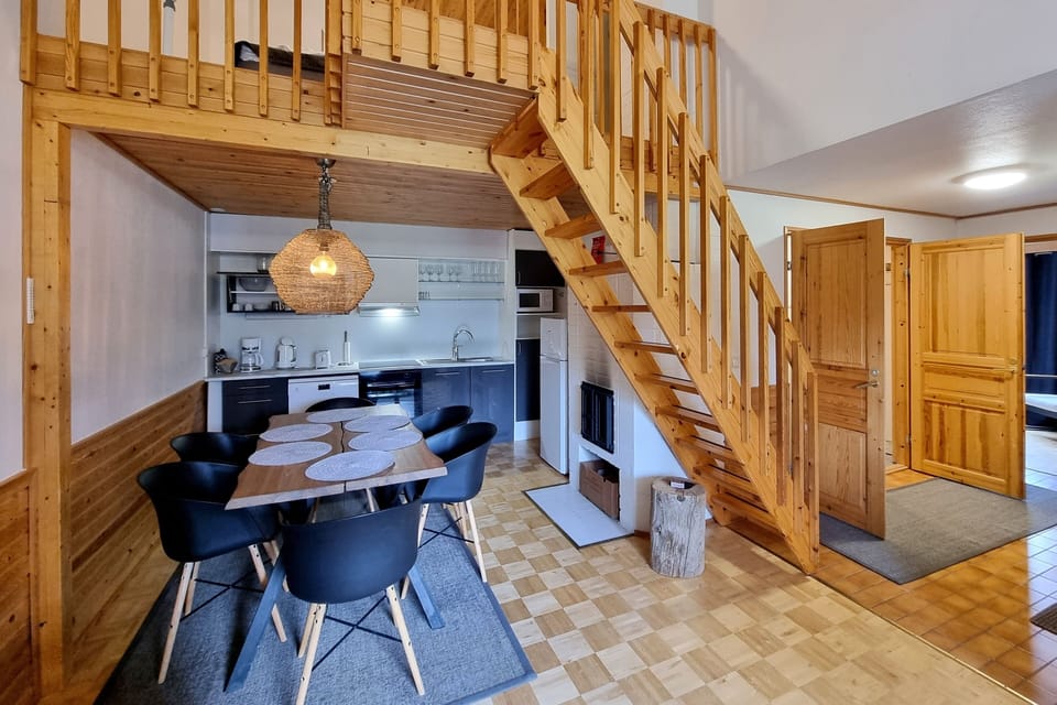 Comfort Apartment, Multiple Beds, Non Smoking, Sauna | Dining room