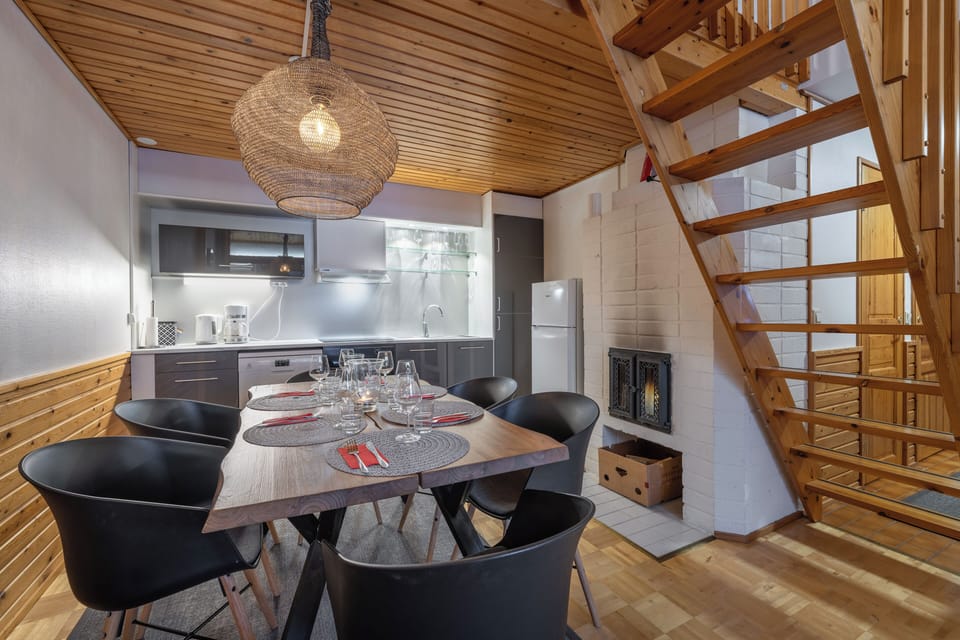 Comfort Apartment, Multiple Beds, Non Smoking, Sauna | Dining room