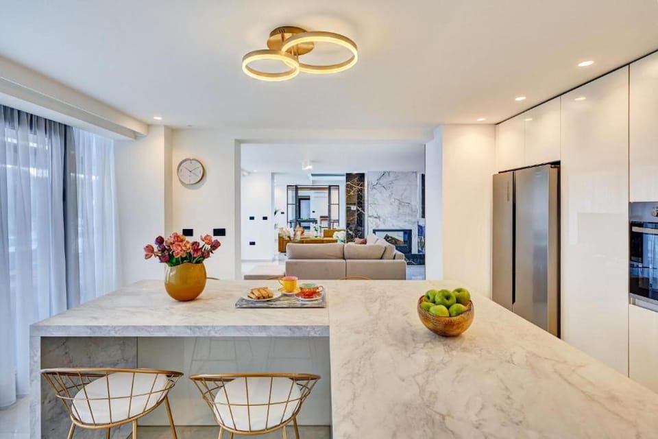 Exclusive Villa, 4 Bedrooms | Private kitchen | Full-size fridge, microwave, oven, stovetop