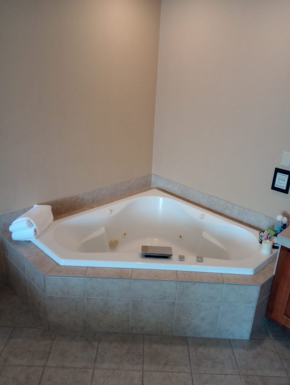 Suite, 1 King Bed, Non Smoking | Desk, laptop workspace, iron/ironing board, free cribs/infant beds