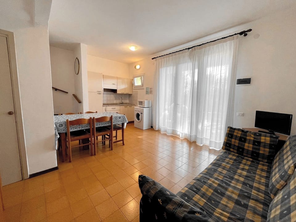 Villa, 2 Bedrooms, Balcony, Garden View | Living room