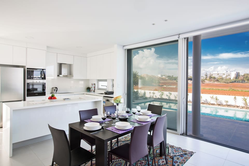Villa, 3 Bedrooms, Private Pool, Pool View | Dining