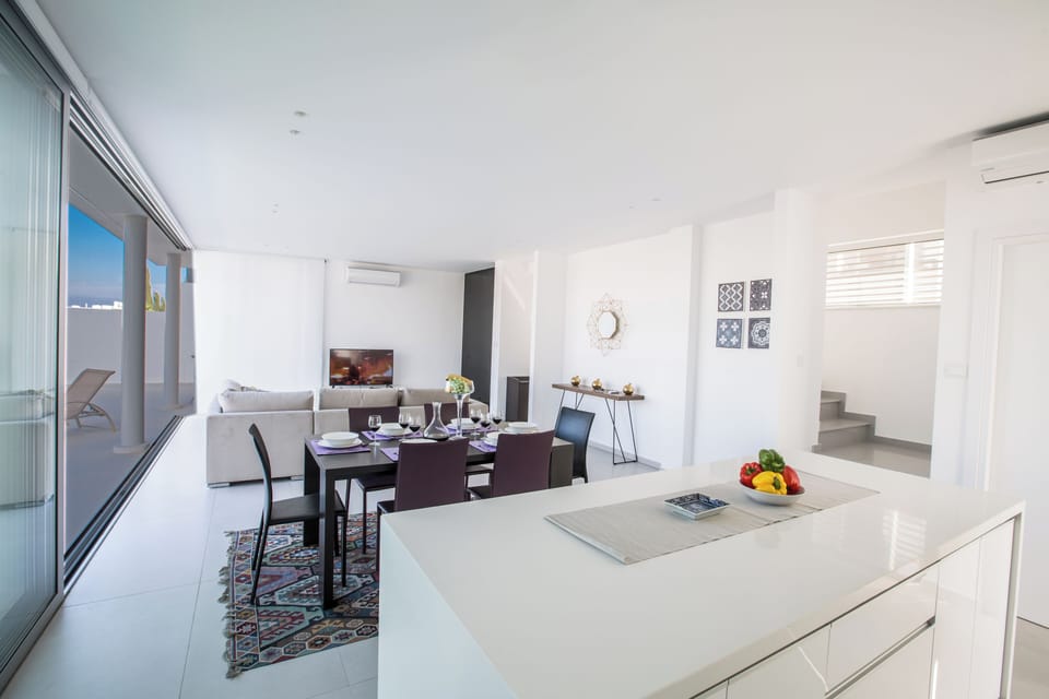 Villa, 3 Bedrooms, Private Pool, Pool View | Dining