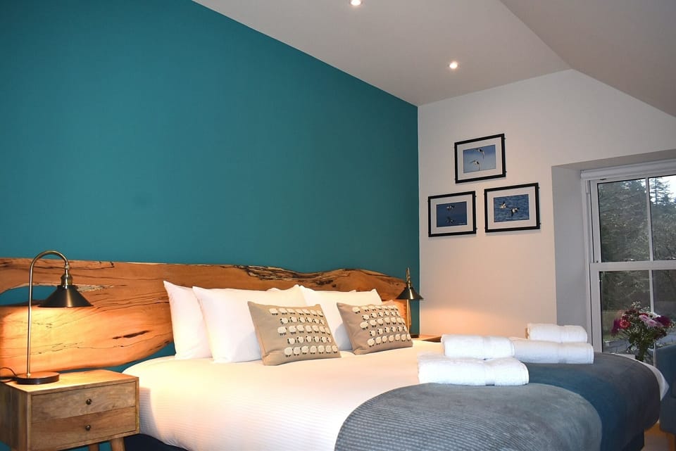 Double or Twin Room, Ensuite (Ash) | Hypo-allergenic bedding, individually furnished, blackout drapes